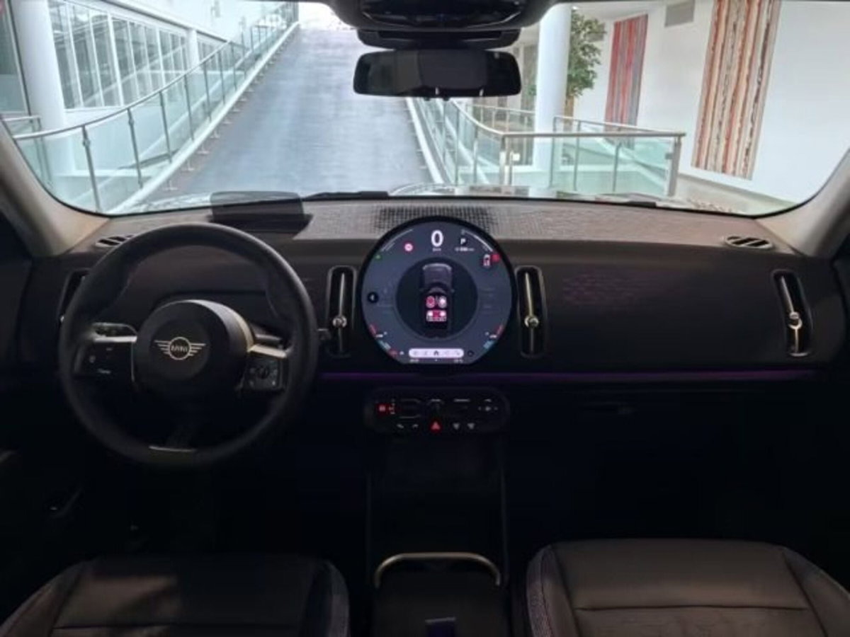 MINI Mini Countryman 2.0 Cooper D Essential Countryman (5)