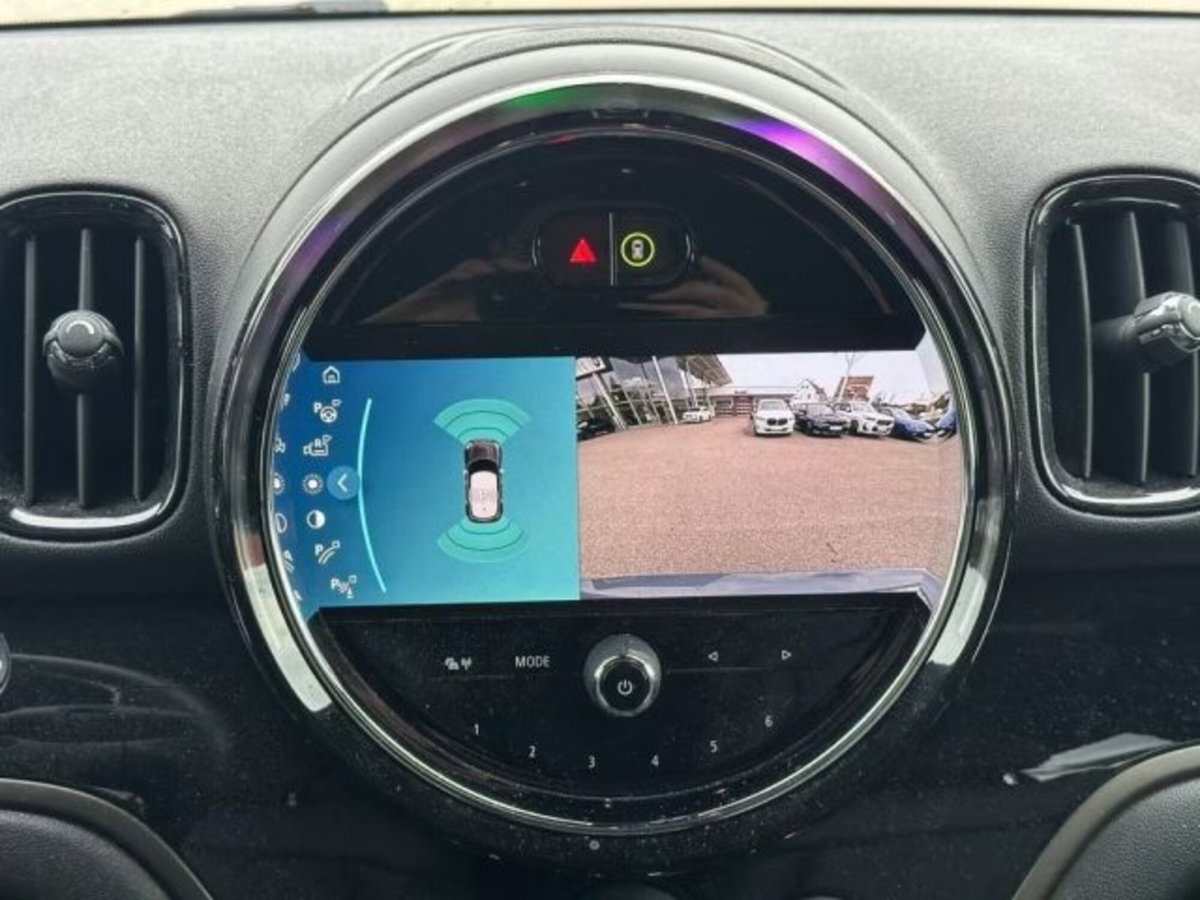 MINI Mini Countryman 2.0 Cooper D Essential Countryman (12)