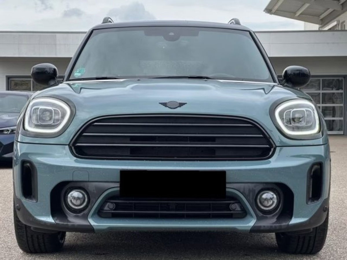 MINI Mini Countryman 2.0 Cooper D Essential Countryman (2)