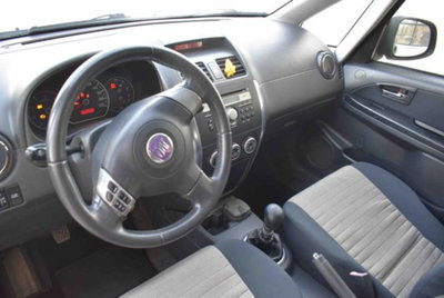 Fiat Sedici 1.9 MJT 4x4 Dynamic (9)