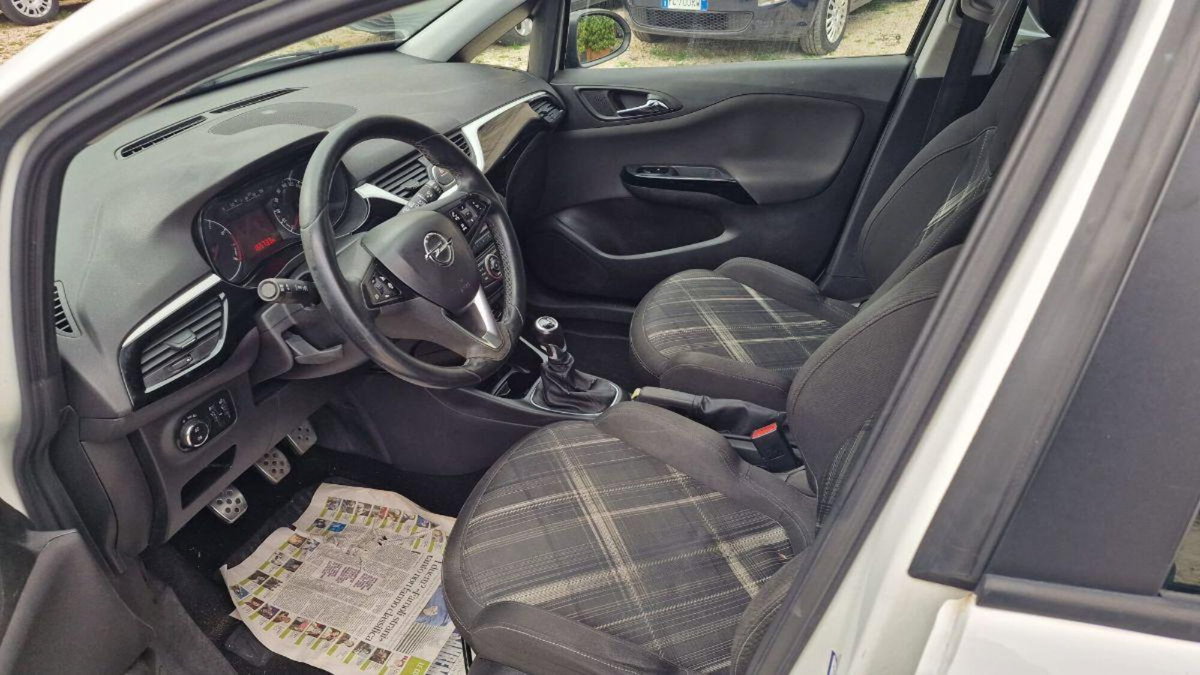 Opel Corsa 1.4 90CV GPL Tech 5 porte Cosmo (9)