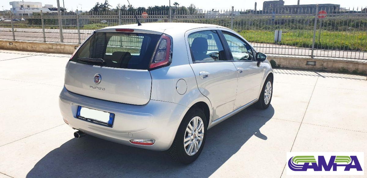 Fiat Punto 1.3 MJT II 75 CV 5 porte Lounge (4)