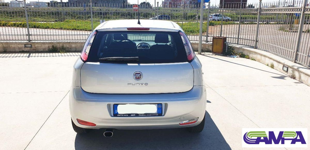 Fiat Punto 1.3 MJT II 75 CV 5 porte Lounge (5)