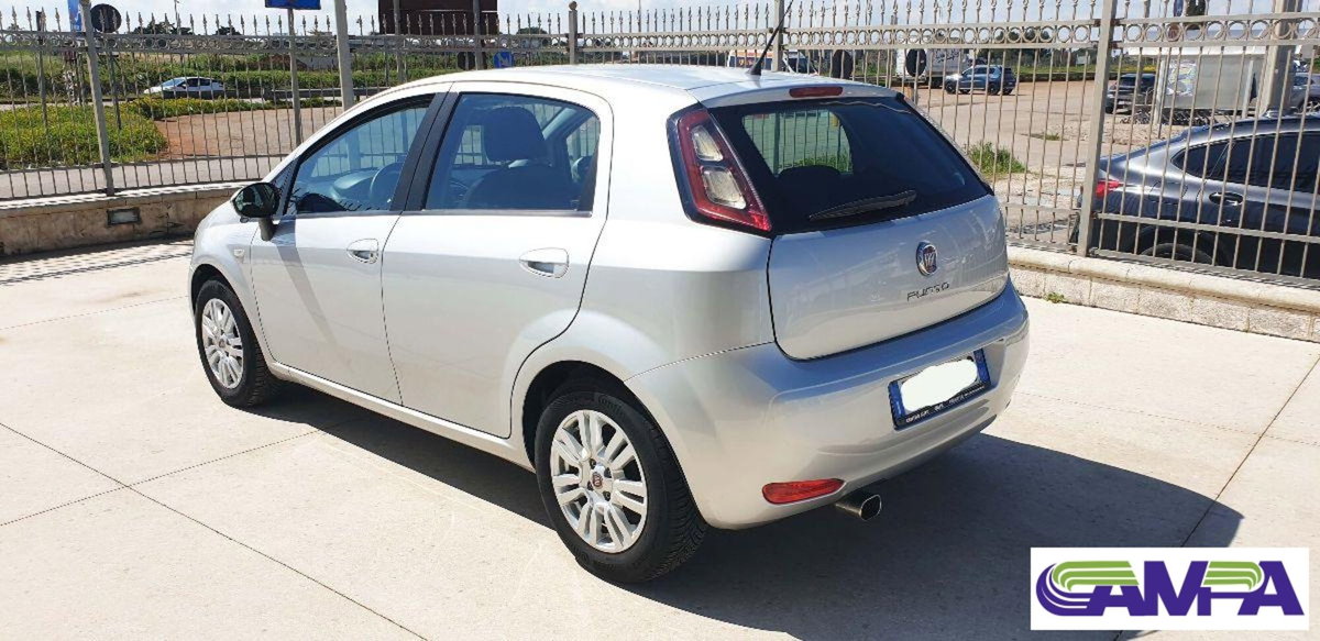 Fiat Punto 1.3 MJT II 75 CV 5 porte Lounge (6)