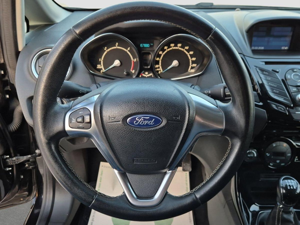 Ford Fiesta 1.5 TDCi 75CV 5 porte Titanium (13)