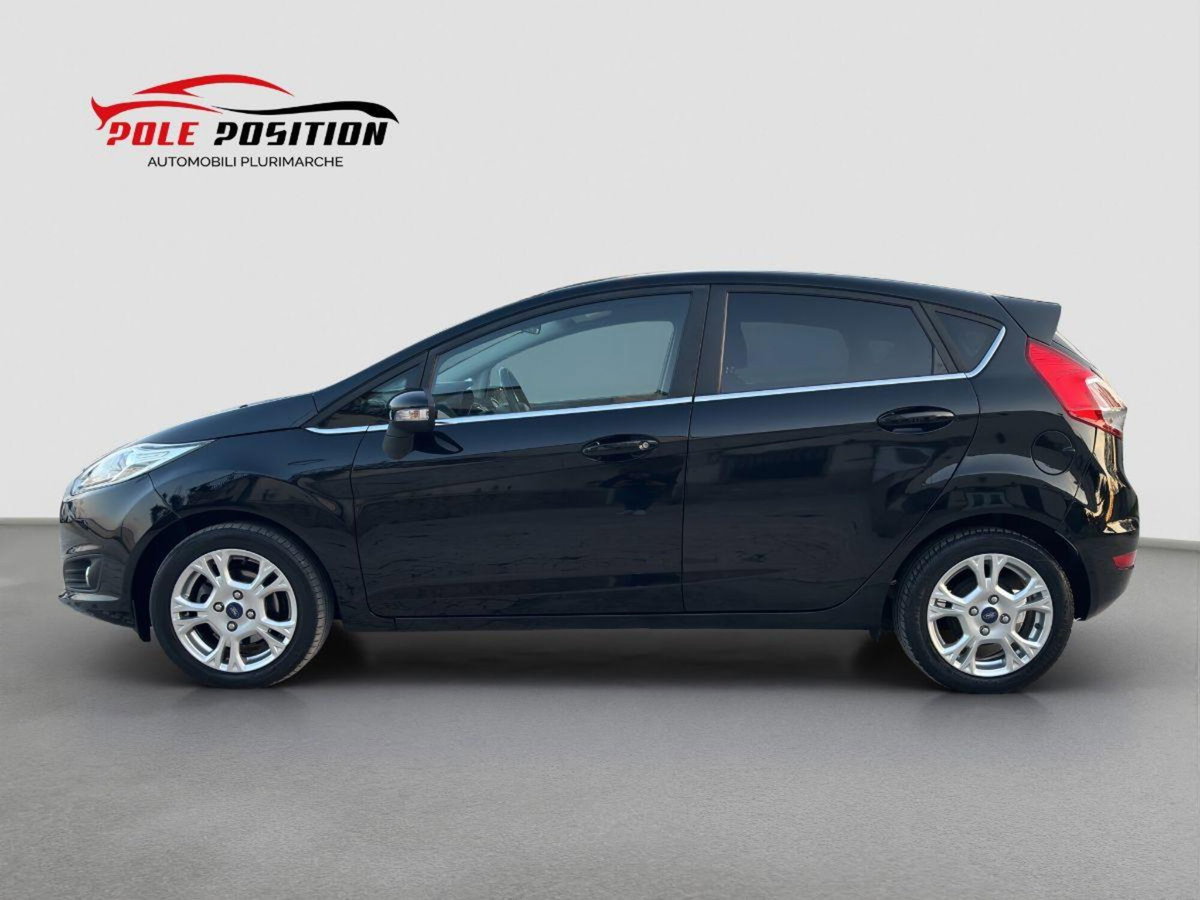 Ford Fiesta 1.5 TDCi 75CV 5 porte Titanium (2)