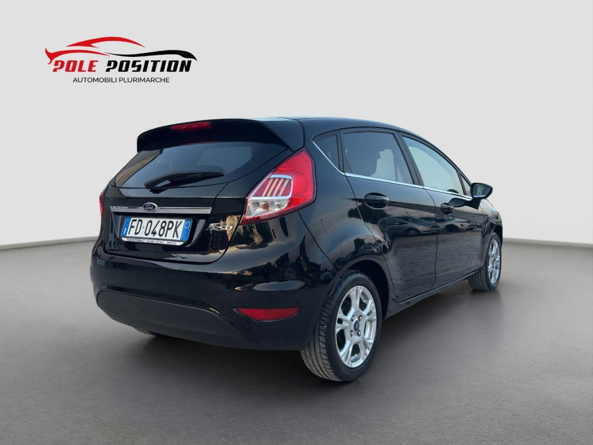 Ford Fiesta 1.5 TDCi 75CV 5 porte Titanium (5)