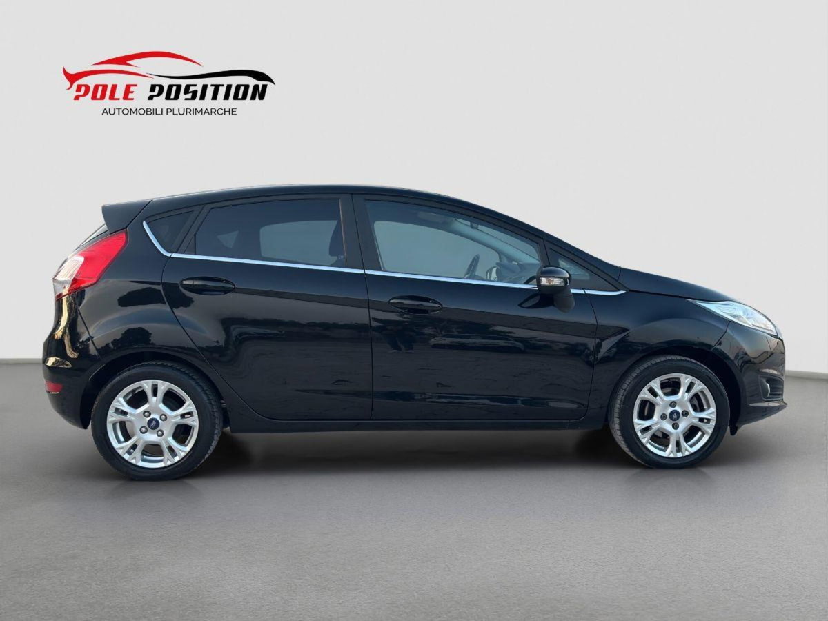 Ford Fiesta 1.5 TDCi 75CV 5 porte Titanium (6)