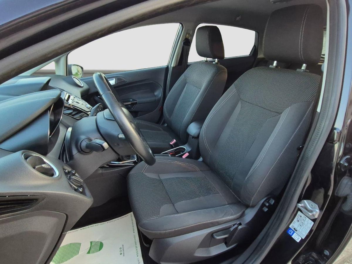 Ford Fiesta 1.5 TDCi 75CV 5 porte Titanium (9)