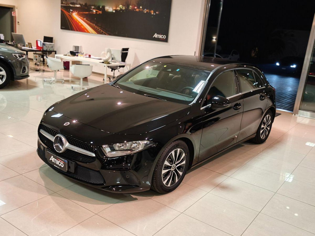 Mercedes-Benz Classe A 180 d Automatic Sport (2)