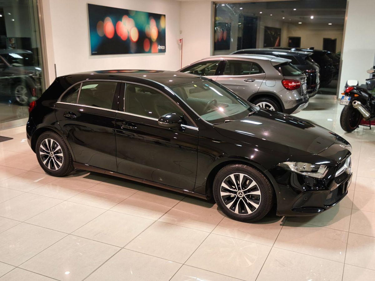 Mercedes-Benz Classe A 180 d Automatic Sport (4)