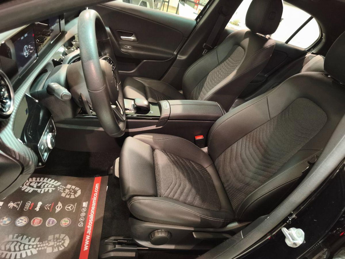 Mercedes-Benz Classe A 180 d Automatic Sport (9)