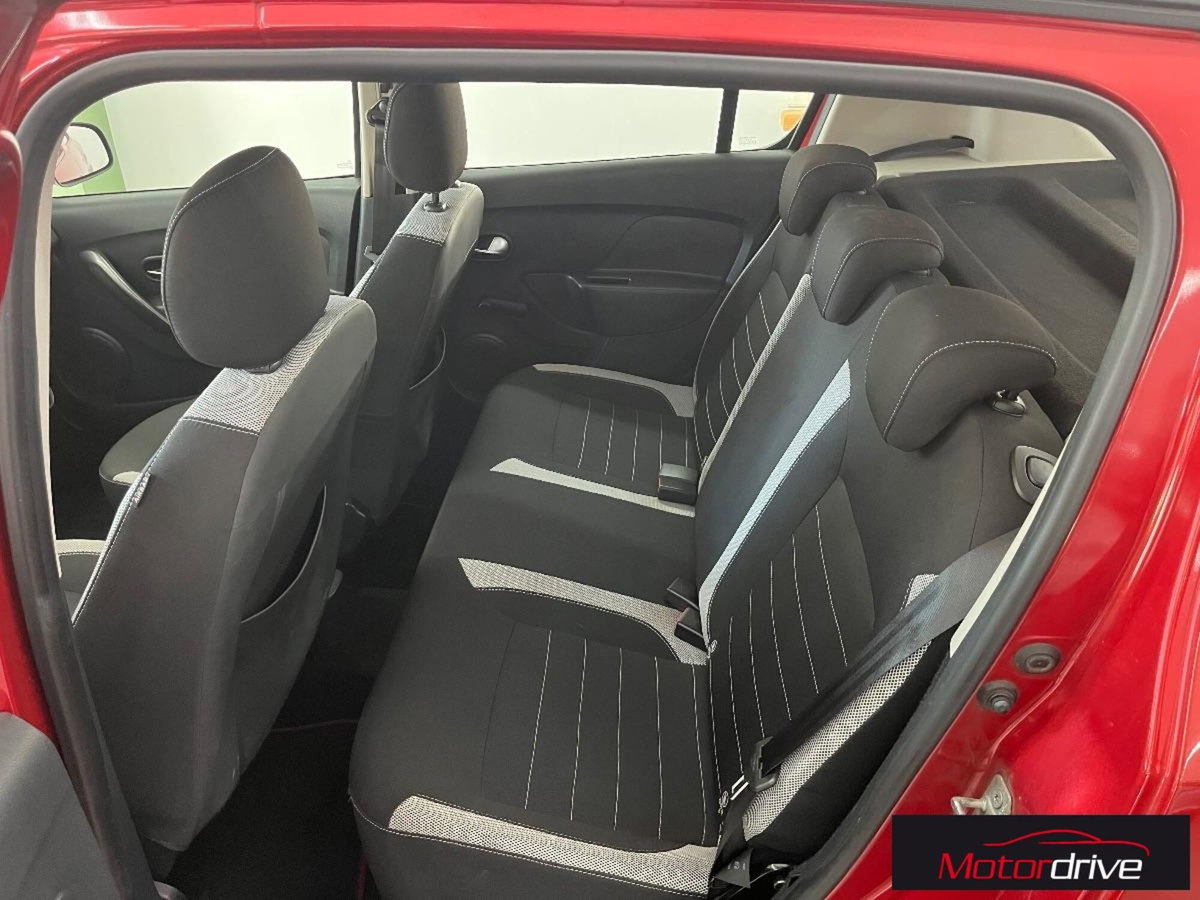 Dacia Sandero 0.9 TCe 12V T-GPL 90CV Start&Stop SS Ambiance Family (13)