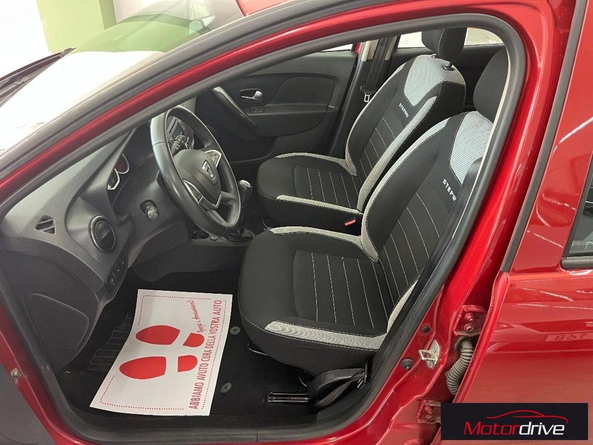 Dacia Sandero 0.9 TCe 12V T-GPL 90CV Start&Stop SS Ambiance Family (7)