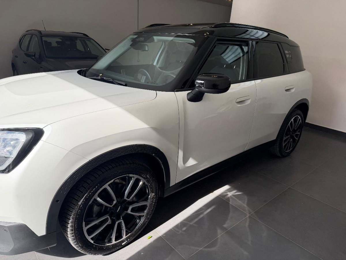 MINI Mini Countryman SE Favoured all4 (2)
