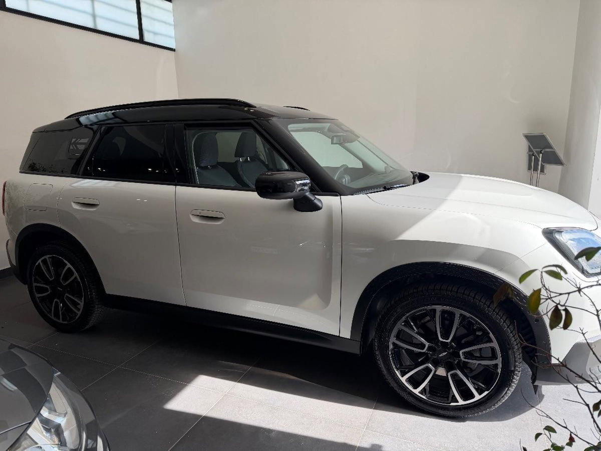 MINI Mini Countryman SE Favoured all4 (3)
