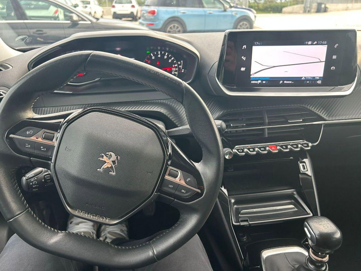 Peugeot 2008 BlueHDi 110 S&S Allure (11)