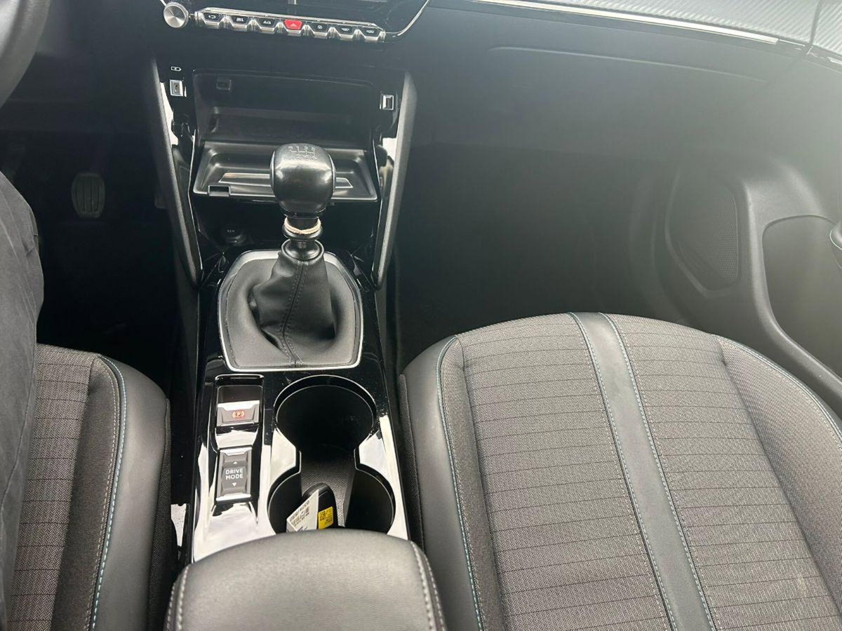 Peugeot 2008 BlueHDi 110 S&S Allure (14)