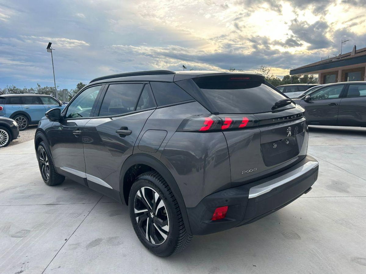 Peugeot 2008 BlueHDi 110 S&S Allure (4)