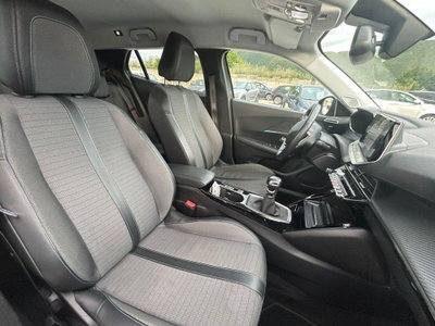 Peugeot 2008 BlueHDi 110 S&S Allure (9)