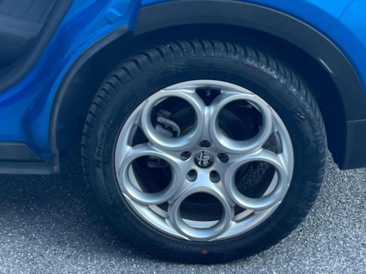 Alfa Romeo Tonale 1.6 Sprint 130cv tct6 (7)