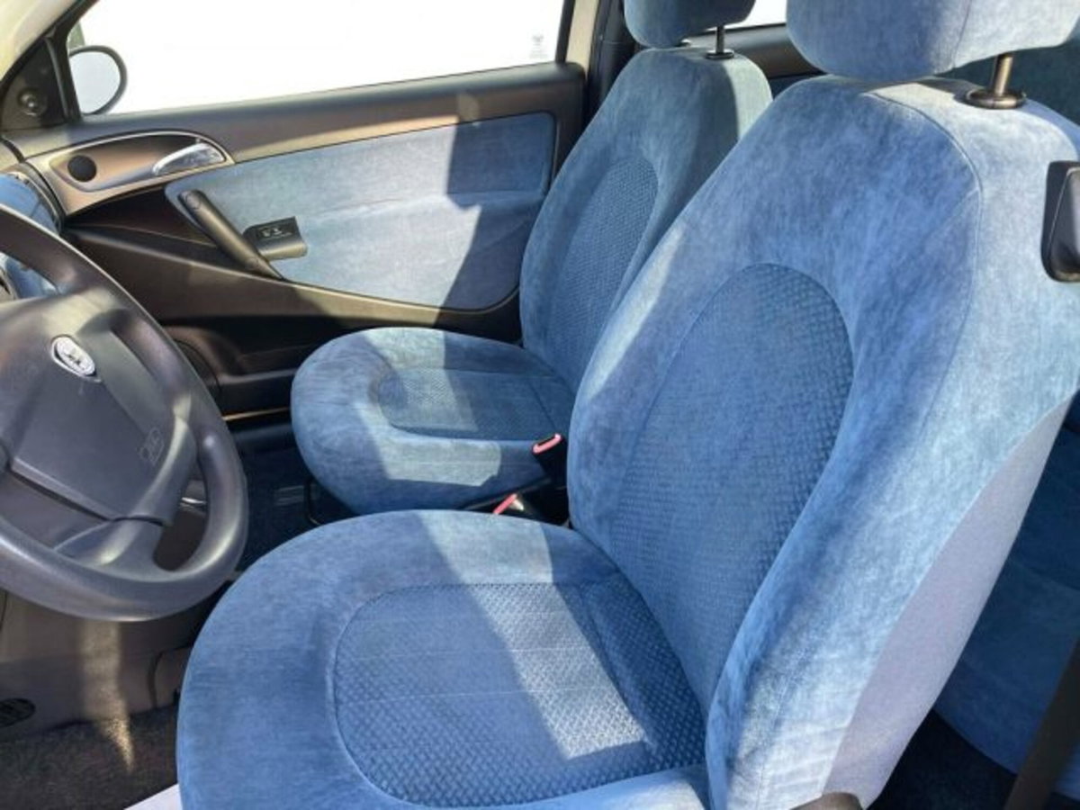 Lancia Ypsilon 1.2 Argento (7)