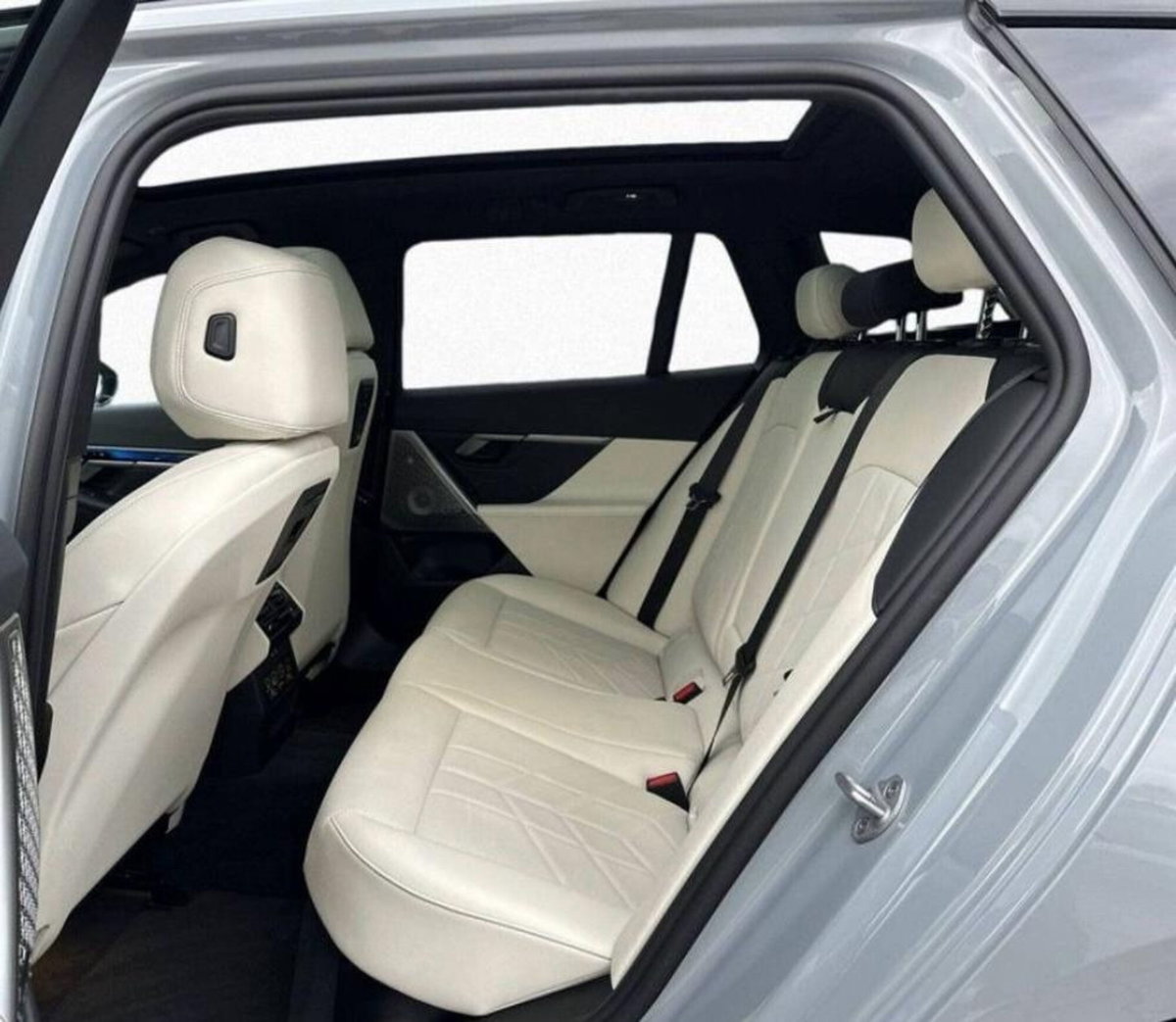 BMW i5 Touring M60 (11)
