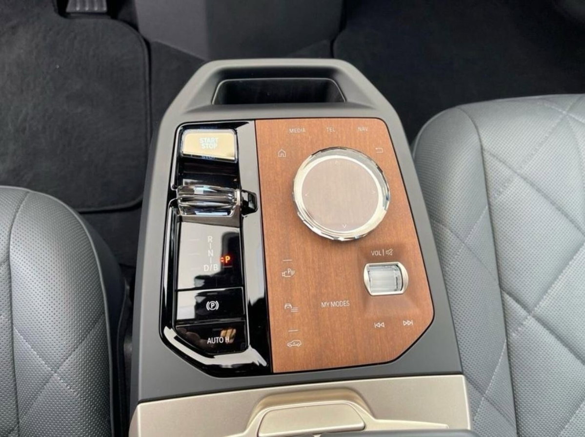 BMW iX M60 (11)
