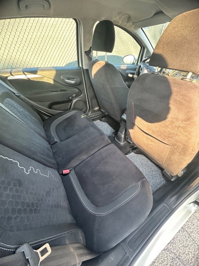 Fiat Punto 1.4 8V 5 porte Natural Power Lounge (10)