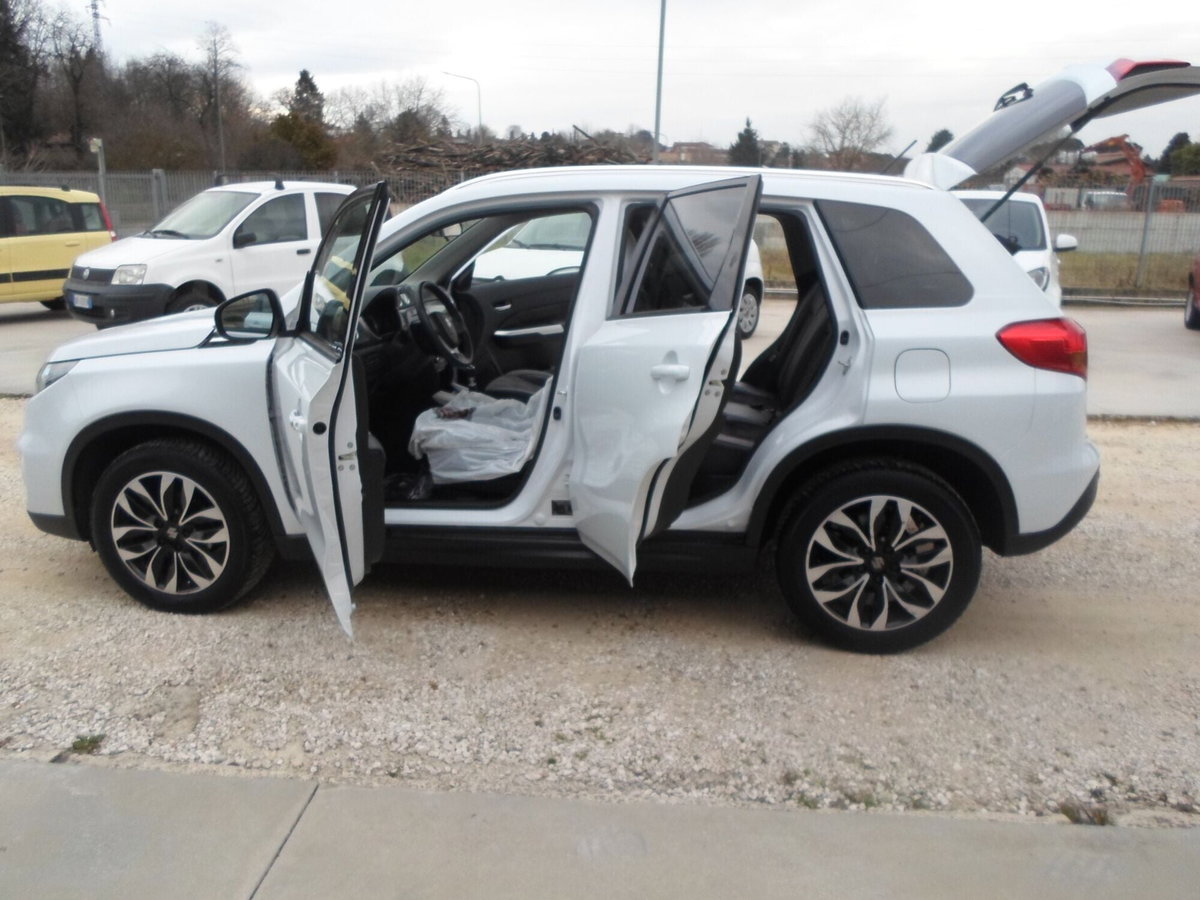 Suzuki Vitara 1.6 DDiS 4WD AllGrip DCT V-Top (10)