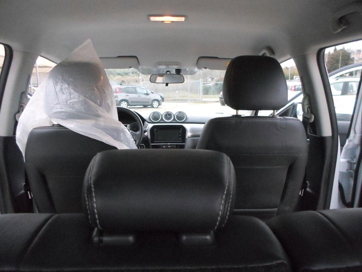 Suzuki Vitara 1.6 DDiS 4WD AllGrip DCT V-Top (13)