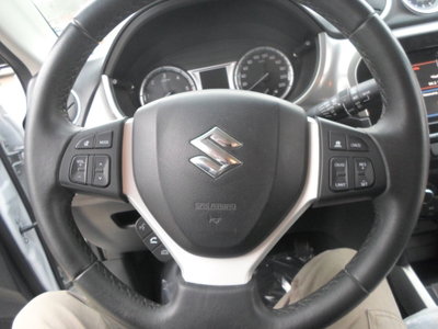 Suzuki Vitara 1.6 DDiS 4WD AllGrip DCT V-Top (17)