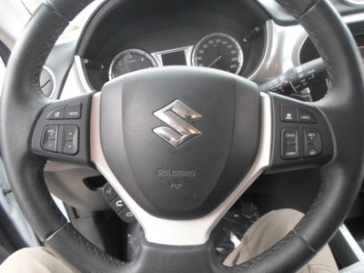 Suzuki Vitara 1.6 DDiS 4WD AllGrip DCT V-Top (18)