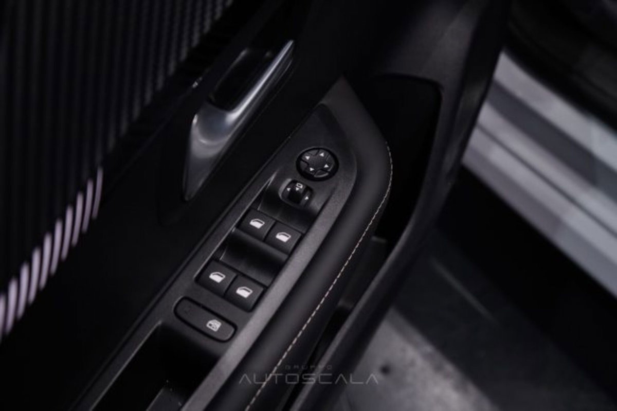 Peugeot 208 1.2 puretech Active s&s 100cv (10)