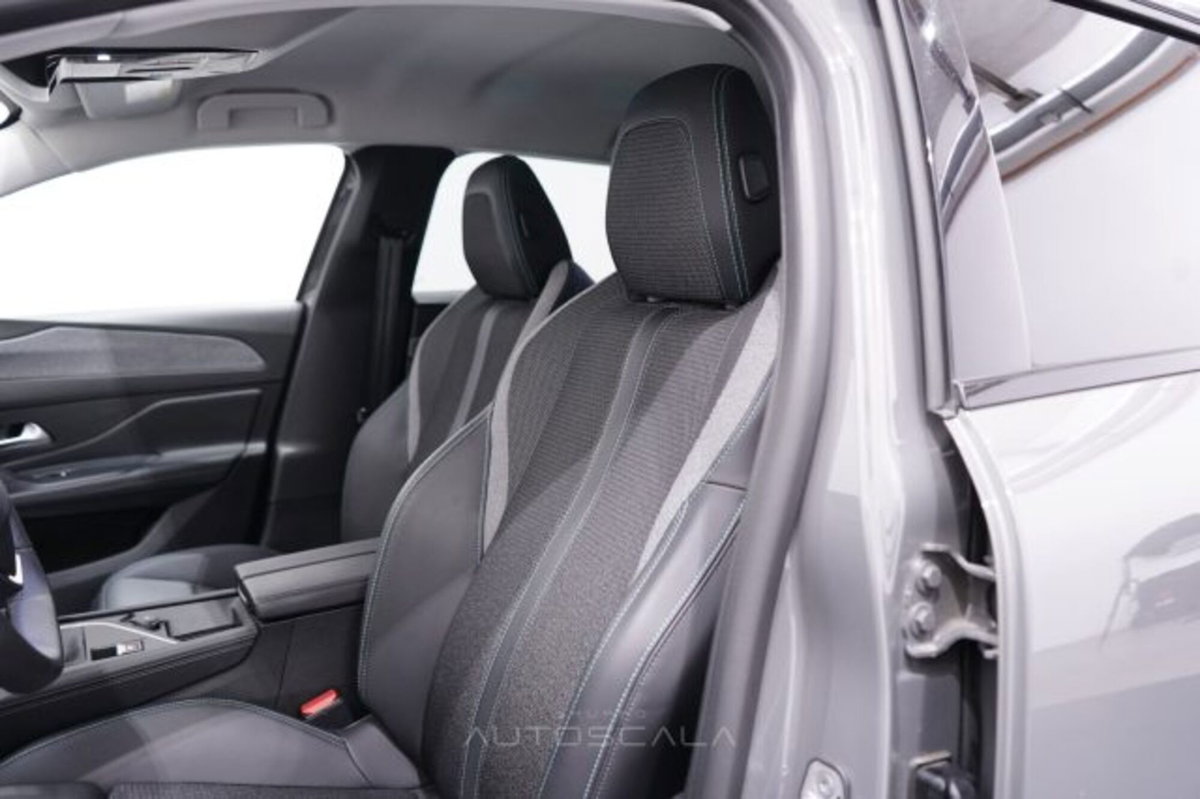 Peugeot 308 SW 1.2 puretech t Allure s&s 130cv (11)