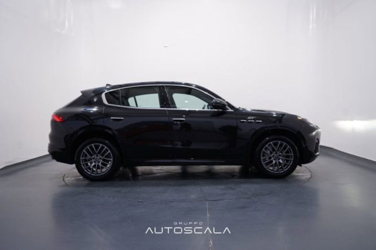 Maserati Grecale 2.0 MHEV 300 CV GT PrimaSerie (7)