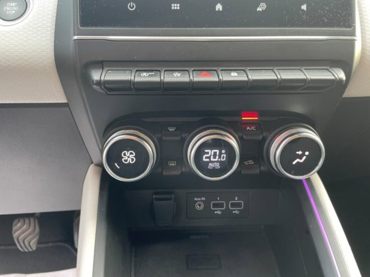 Renault Clio 1.0 tce Techno Gpl 100cv (17)