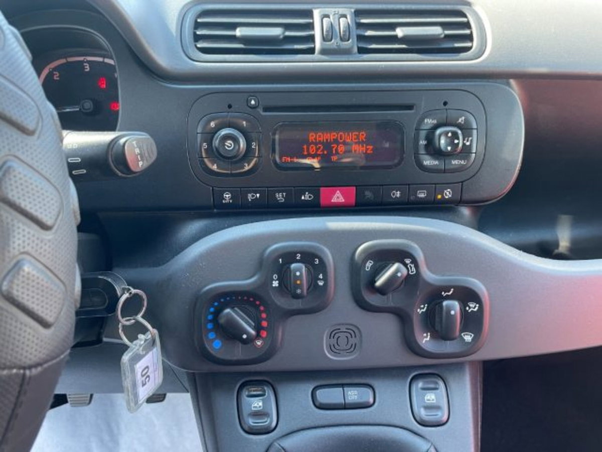 Fiat Panda 1.3 MJT 95 CV S&S Easy (13)