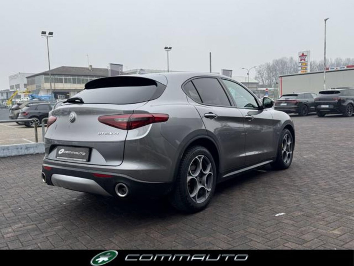 Alfa Romeo Stelvio Stelvio 2.2 Turbodiesel 190 CV AT8 RWD Business (2)