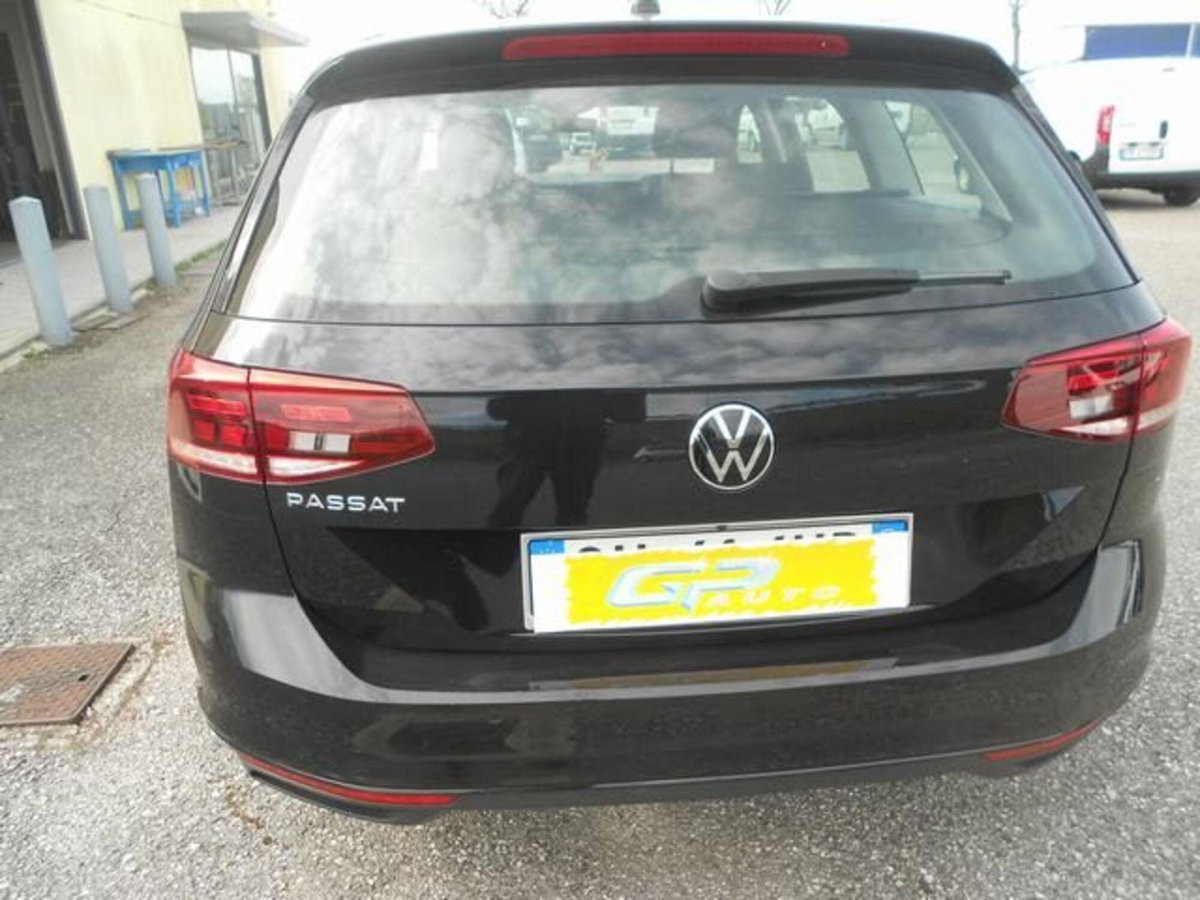 Volkswagen Passat Variant 2.0 TDI SCR EVO DSG Business (6)