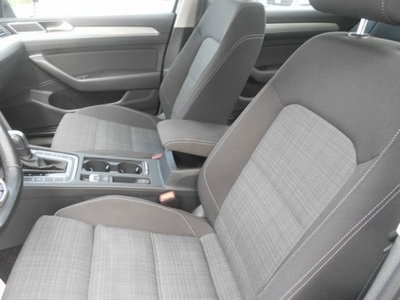 Volkswagen Passat Variant 2.0 TDI SCR EVO DSG Business (8)