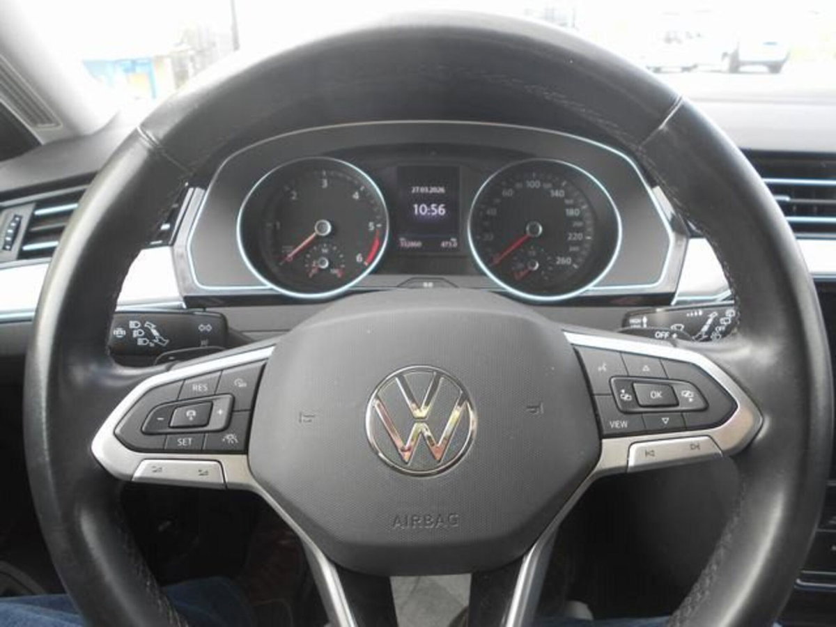Volkswagen Passat Variant 2.0 TDI SCR EVO DSG Business (9)