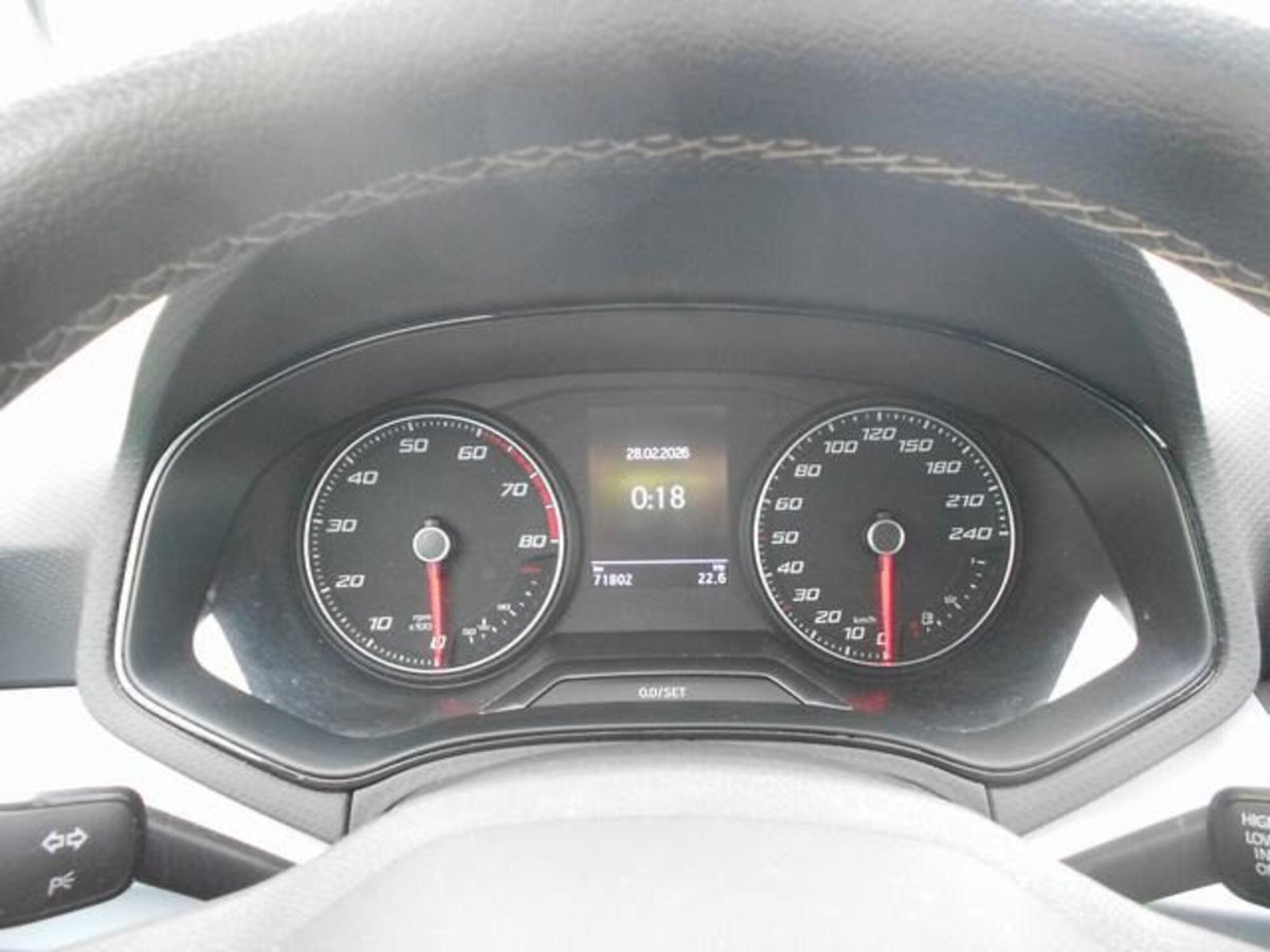 SEAT Arona 1.0 EcoTSI 110 CV DSG XPERIENCE (9)