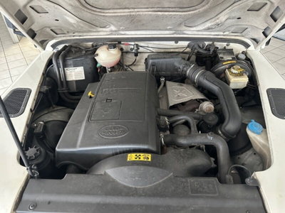 Land Rover Defender 90 2.5 Td5 Station Wagon (18)