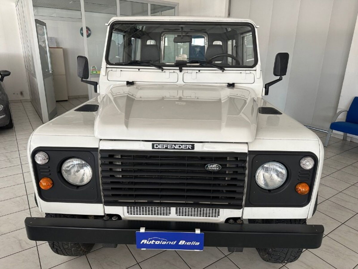 Land Rover Defender 90 2.5 Td5 Station Wagon (2)