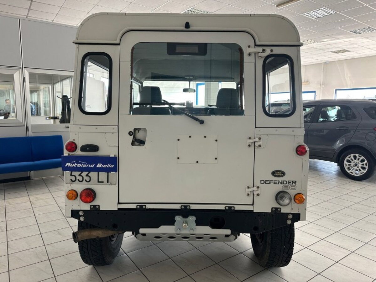 Land Rover Defender 90 2.5 Td5 Station Wagon (6)