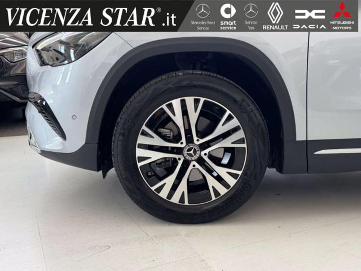 Mercedes-Benz GLA SUV 200 d Advanced 4matic auto (3)