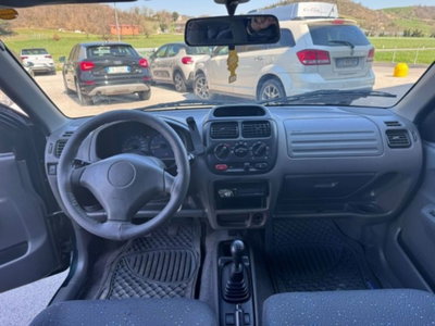 Suzuki Ignis 1.3i 16V cat 4WD GL (13)