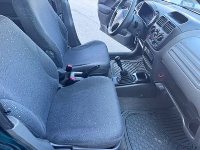 Suzuki Ignis 1.3i 16V cat 4WD GL (20)