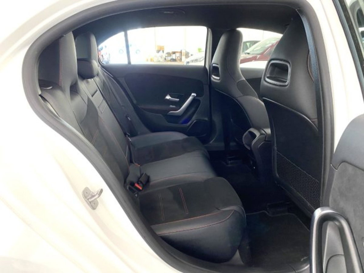 Mercedes-Benz Classe A Sedan 200 AMG Line Premium Plus auto (10)